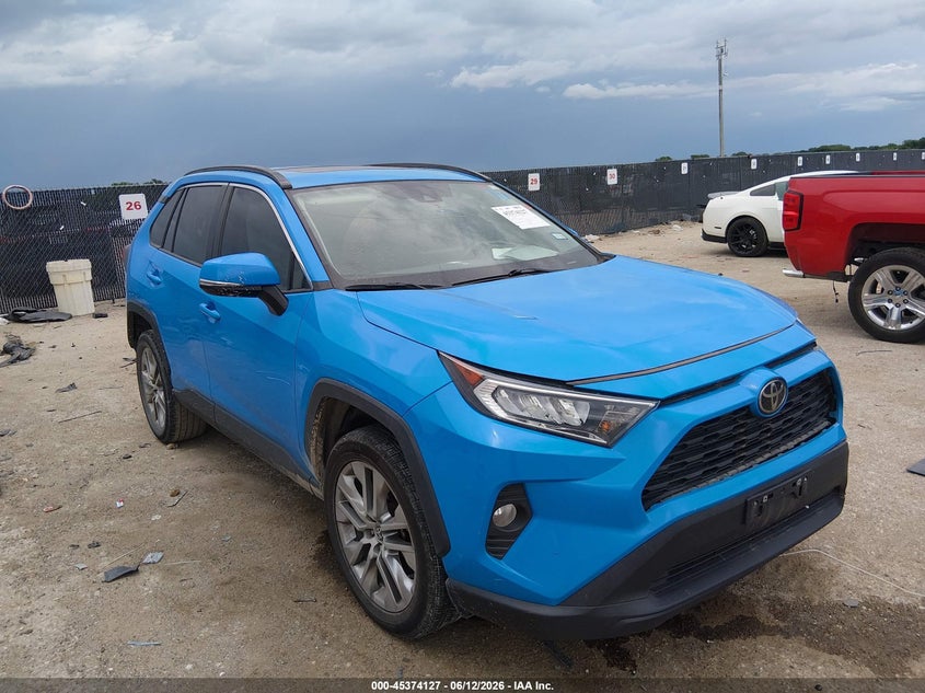 2021 Toyota Rav 4 VIN 2T3C1RFV7MW172965 — IAAI salvage auction photo