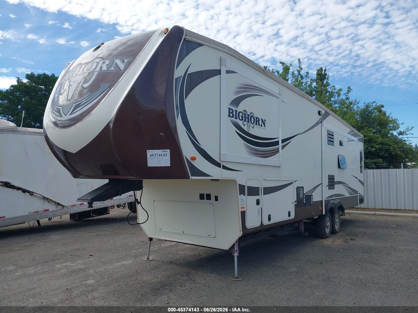 2015 Heartland rvs bighor Series m-3570rs VIN 5SFBG3720FE284378 IAAI salvage auction — ROOF, Salvage (California), sold $1,050 on 2026-07-07 (photo 2)