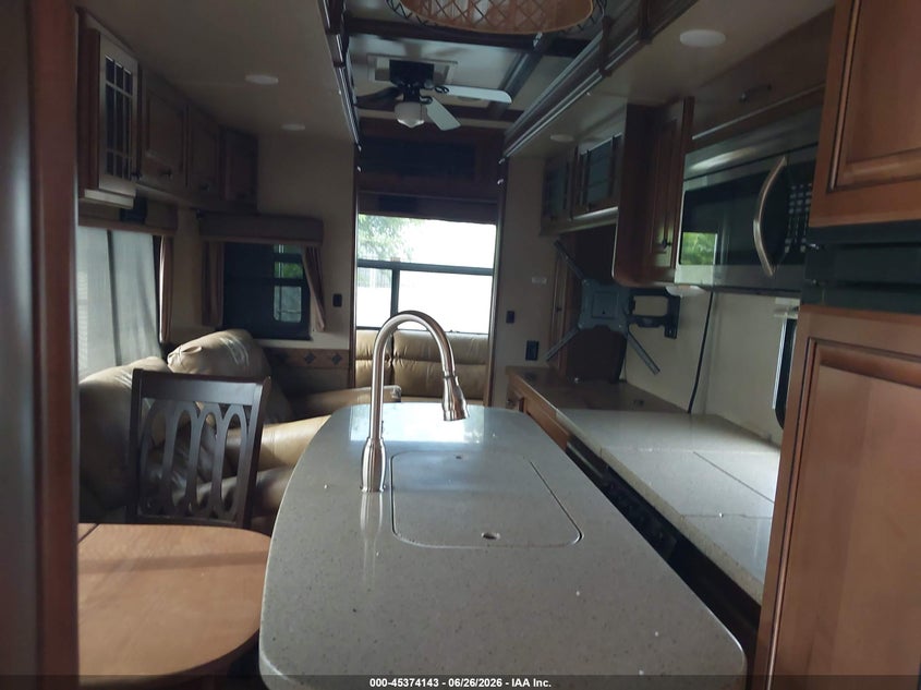 2015 Heartland rvs bighor Series m-3570rs VIN 5SFBG3720FE284378 IAAI salvage auction — ROOF, Salvage (California), sold $1,050 on 2026-07-07 (photo 5)