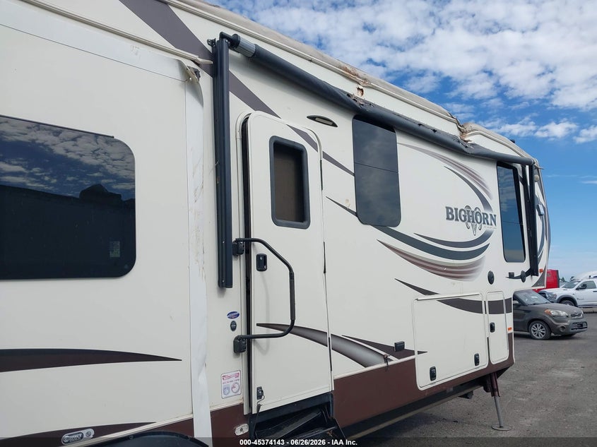 2015 Heartland rvs bighor Series m-3570rs VIN 5SFBG3720FE284378 IAAI salvage auction — ROOF, Salvage (California), sold $1,050 on 2026-07-07 (photo 6)