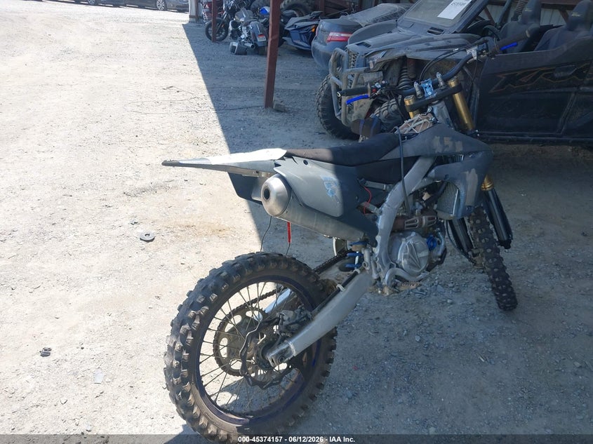 2019 Yamaha Yz450f VIN JYACJ23CXKA003847 IAAI salvage auction — FRONT & REAR, Salvage (Virginia), sold $1,800 on 2026-07-14 (photo 4)