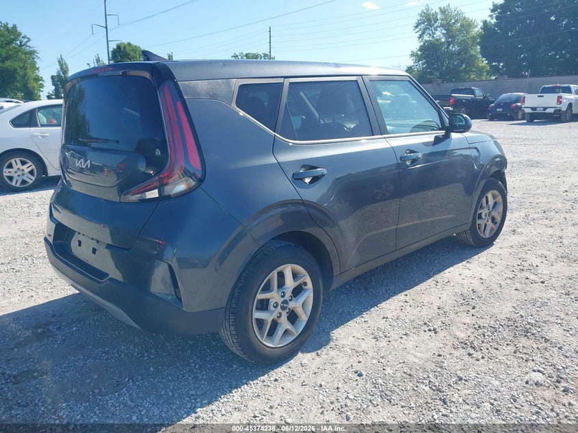2023 Kia Soul VIN KNDJ23AU8P7878875 IAAI salvage auction — SIDE, Salvage (Missouri), sold $2,250 on 2026-07-13 (photo 4)
