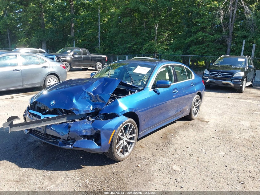 2021 BMW 3er VIN 3MW5R7J08M8B63376 IAAI salvage auction — FRONT END, Wait Title, sold $5,400 on 2026-08-01 (photo 2)