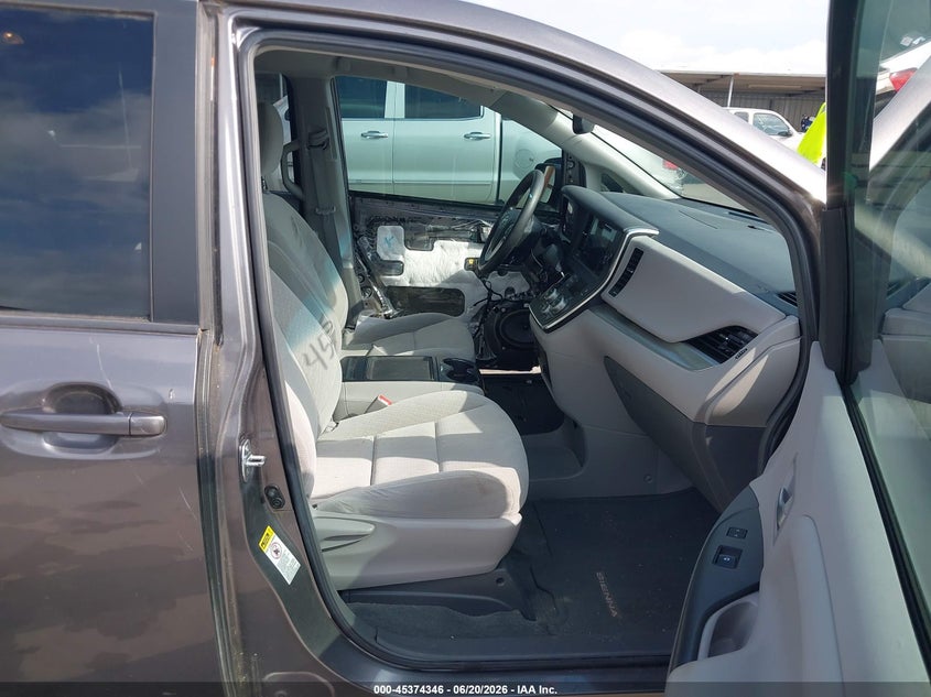 2017 Toyota Sienna VIN 5TDKZ3DC0HS856735 IAAI salvage auction — LEFT SIDE, Original (Texas), sold $7,100 on 2026-07-29 (photo 5)