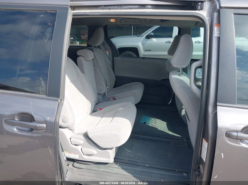 2017 Toyota Sienna VIN 5TDKZ3DC0HS856735 IAAI salvage auction — LEFT SIDE, Original (Texas), sold $7,100 on 2026-07-29 (photo 8)