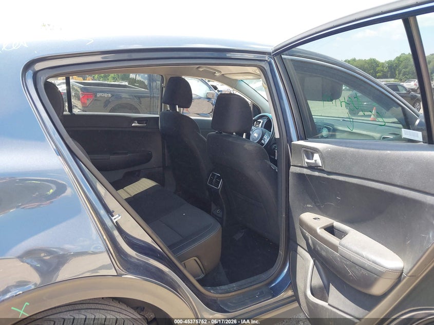 2018 Kia Sportage VIN KNDPMCAC3J7422043 IAAI salvage auction — REAR END, Salvage (New Jersey), sold $2,950 on 2026-08-01 (photo 8)