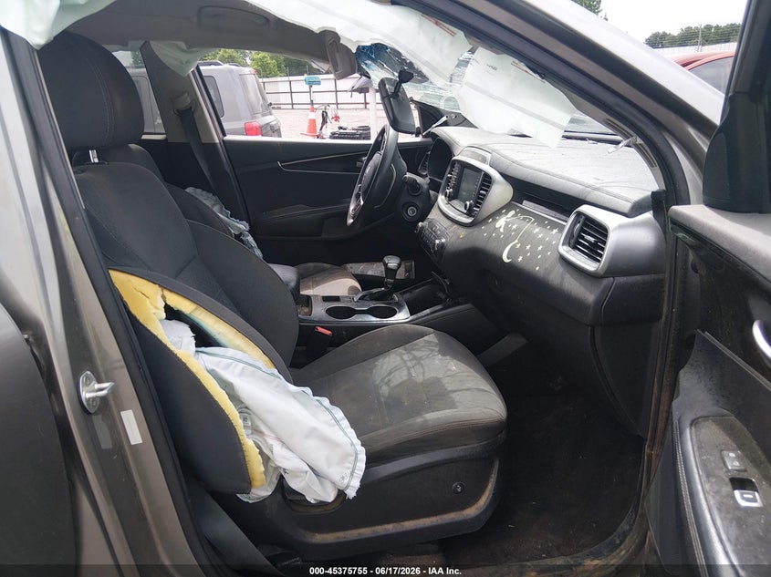 2019 Kia Sorento VIN 5XYPG4A37KG530442 IAAI salvage auction — ROLLOVER, Salvage Title, sold $450 on 2026-07-29 (photo 5)