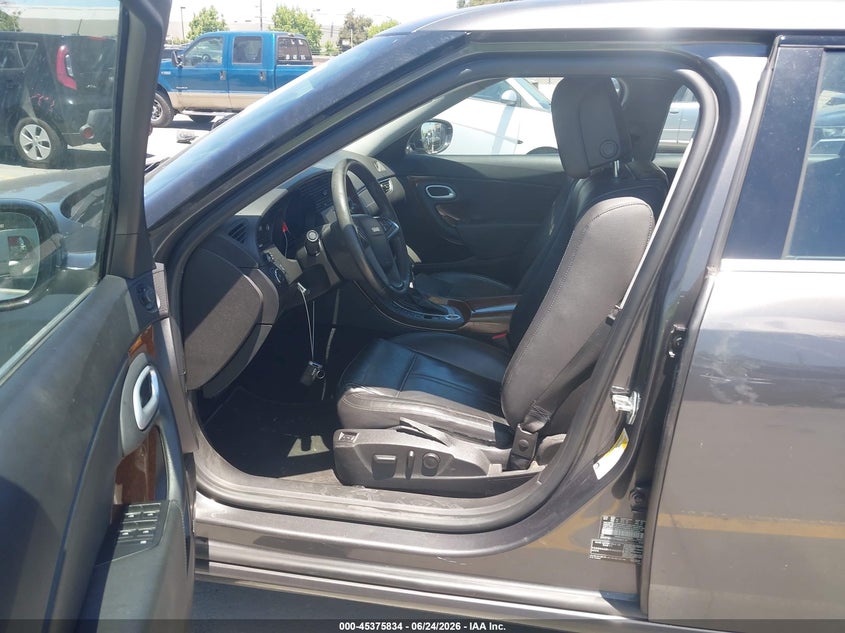 2011 Saab 9-5 VIN YS3GN4AR9B4002273 IAAI salvage auction — SIDE, Salvage (California), sold $700 on 2026-07-29 (photo 5)