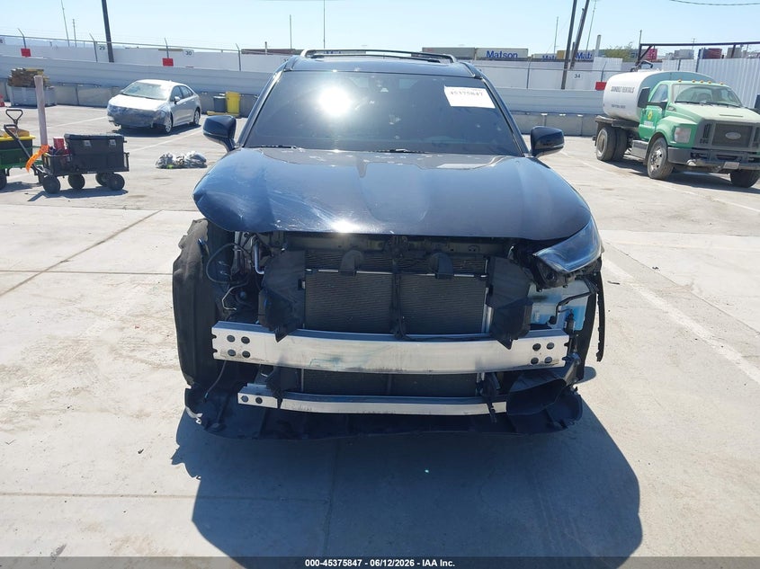 2022 Toyota Highlander VIN 5TDJZRBH6NS183927 IAAI salvage auction — FRONT & REAR, Salvage (California), sold $15,250 on 2026-07-08 (photo 6)
