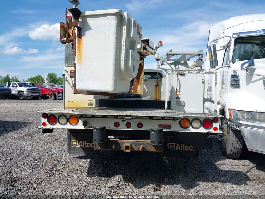 2014 Ford F-450 VIN 1FDUF4GT6EEA94513 IAAI salvage auction — RIGHT SIDE, Clear (New York), sold $650 on 2026-07-09 (photo 4)