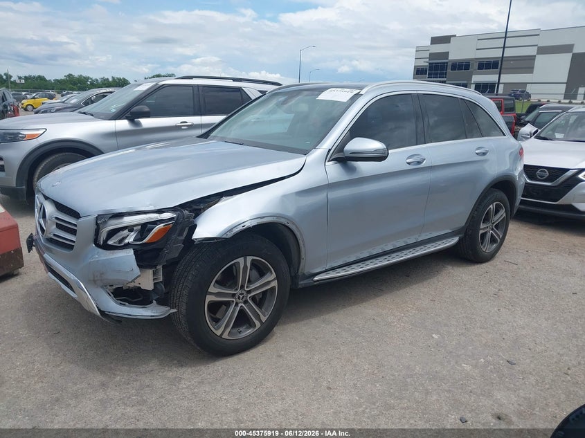 2017 Mercedes-benz Glc VIN WDC0G4KB2HF237156 IAAI salvage auction — LEFT FRONT, Salvage (Texas), sold $8,850 on 2026-07-14 (photo 2)