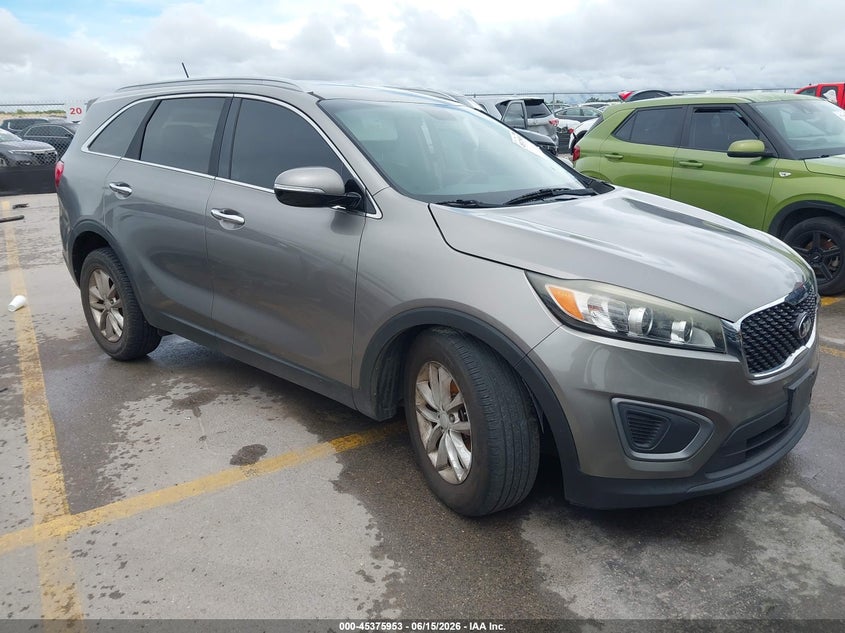 2016 Kia Sorento VIN 5XYPG4A37GG101065 IAAI salvage auction — LEFT FRONT, Salvage (Texas), sold $925 on 2026-07-17 (photo 1)