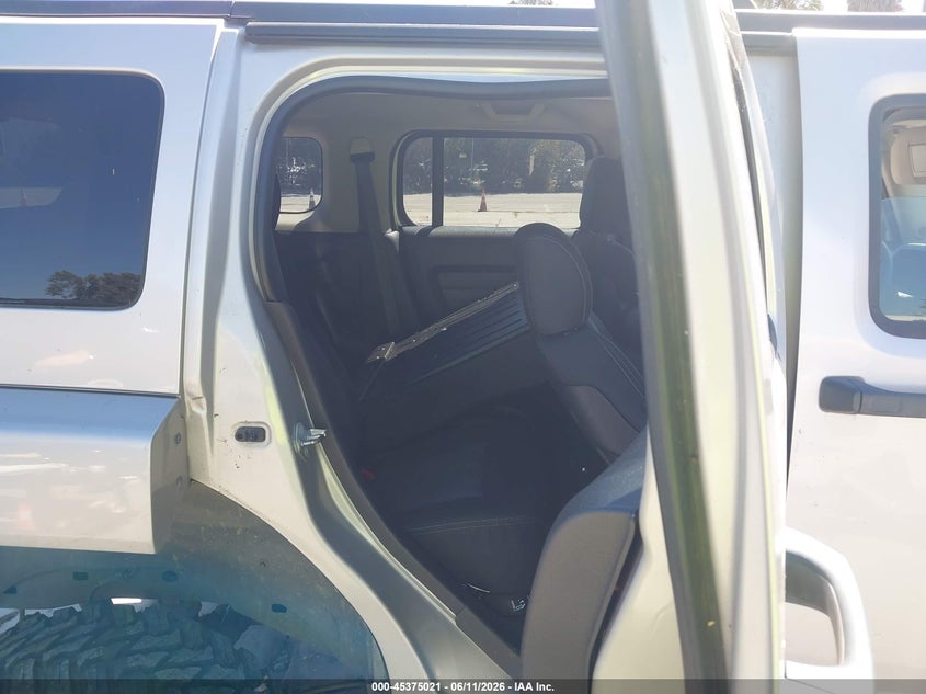 2007 Hummer H3 VIN 5GTDN13E878105681 IAAI salvage auction — NORMAL WEAR, Clear - Dealer Only (California), sold $825 on 2026-07-29 (photo 8)