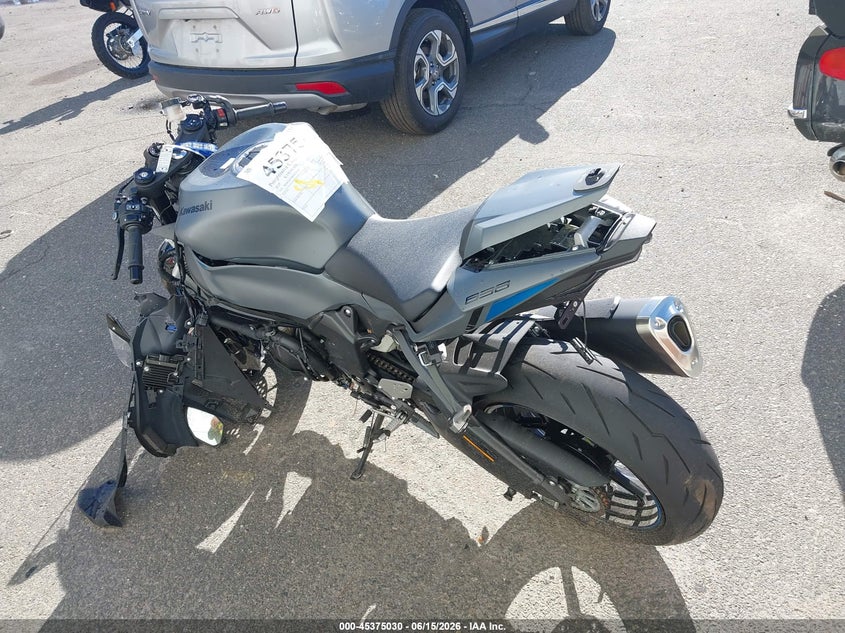2025 Kawasaki Zx VIN JKBZXJJ18SA030138 IAAI salvage auction — FRONT END, Mv-907A (New York), sold $75 on 2026-07-08 (photo 3)