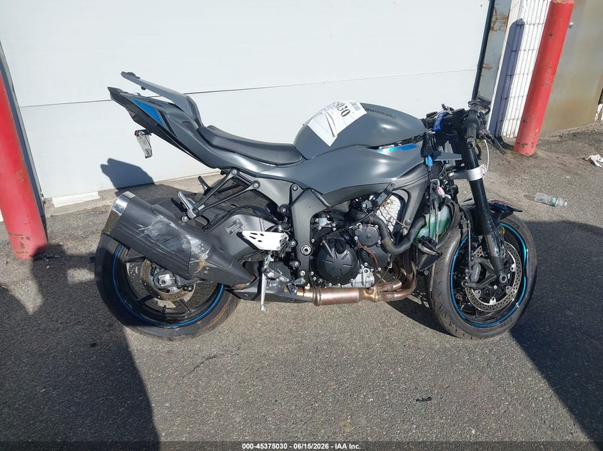 2025 Kawasaki Zx VIN JKBZXJJ18SA030138 IAAI salvage auction — FRONT END, Mv-907A (New York), sold $75 on 2026-07-08 (photo 8)