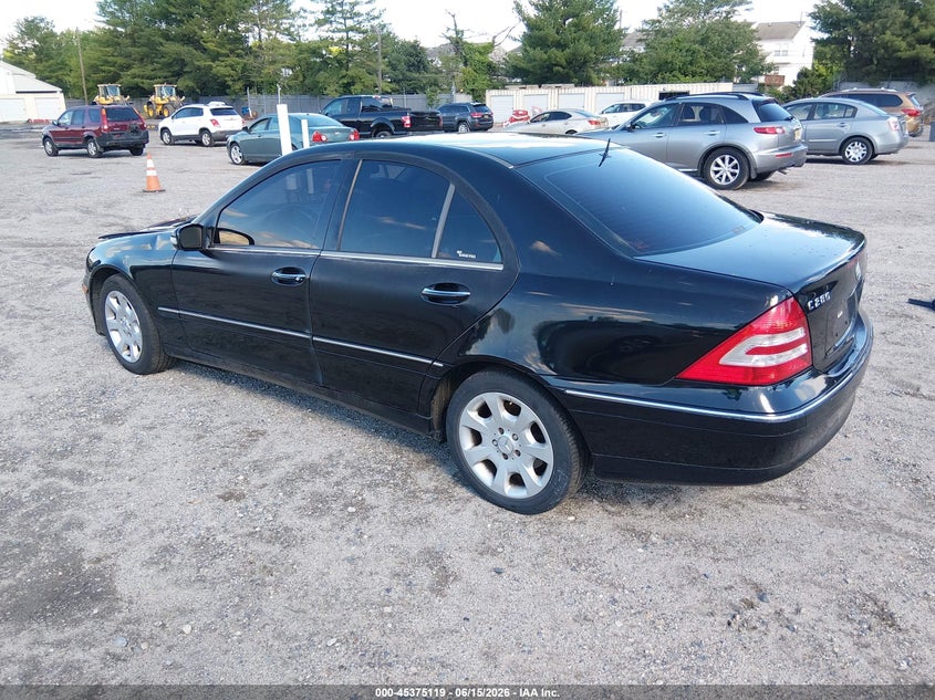 2006 Mercedes-benz C class VIN WDBRF92H96F762566 IAAI salvage auction — NORMAL WEAR, Clear (New Jersey), sold $425 on 2026-07-14 (photo 3)