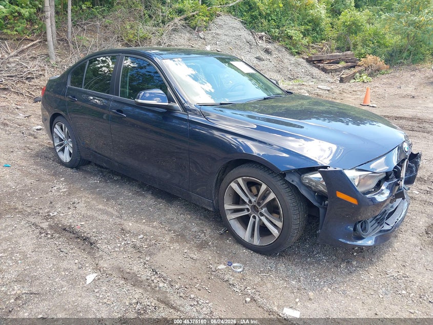 2013 BMW 3er VIN WBA3B5C5XDF595046 IAAI salvage auction — FRONT END, Salvage Title, sold $1,100 on 2026-08-16 (photo 1)