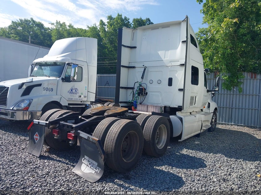 2022 International Lt VIN 3HSDZTZR9NN334544 IAAI salvage auction — FRONT END, Clear (New Jersey), sold $25 on 2026-07-29 (photo 4)