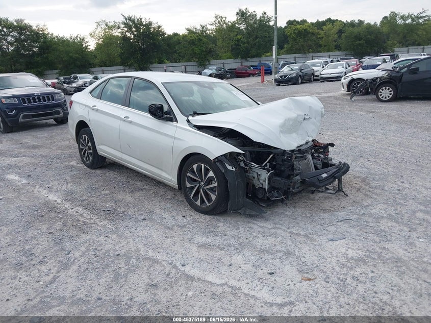 2024 Volkswagen Jetta VIN 3VW5M7BU1RM035026 IAAI salvage auction — FRONT END, Rebuildable (Florida), sold $1,975 on 2026-07-24 (photo 1)