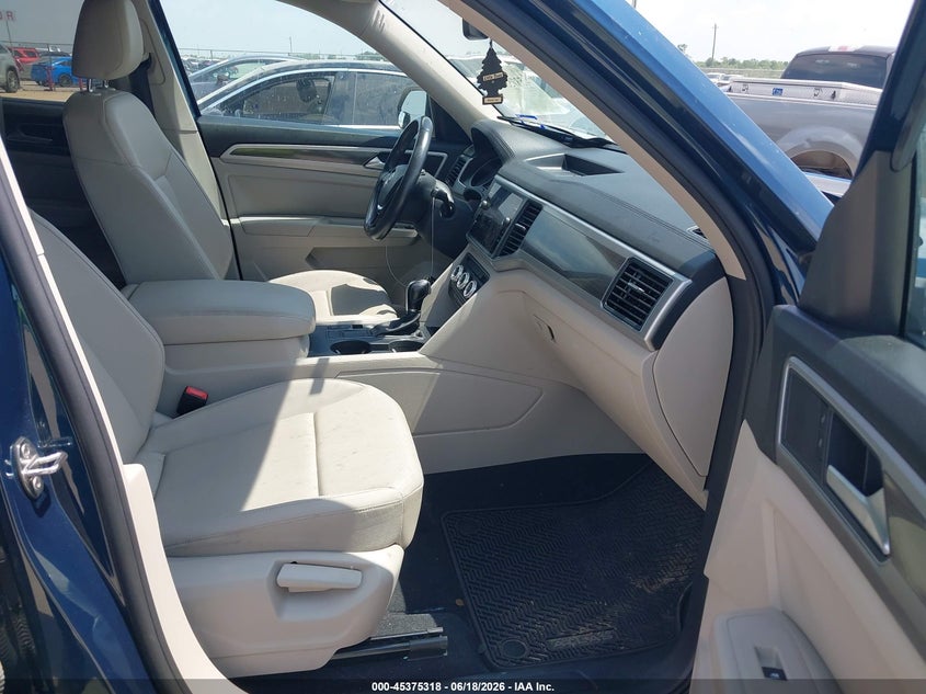 2019 Volkswagen Atlas VIN 1V2WR2CA3KC552804 IAAI salvage auction — REAR END, Salvage Title, sold $3,900 on 2026-07-24 (photo 5)