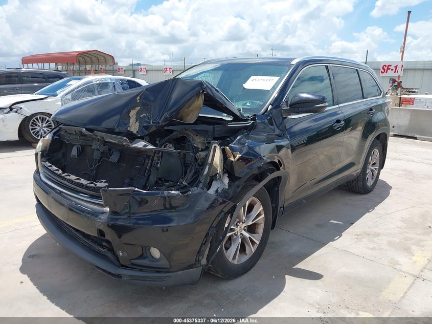 2015 Toyota Highlander VIN 5TDJKRFH2FS173489 IAAI salvage auction — LEFT FRONT, Salvage Title, sold $4,500 on 2026-07-29 (photo 2)