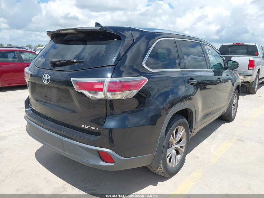 2015 Toyota Highlander VIN 5TDJKRFH2FS173489 IAAI salvage auction — LEFT FRONT, Salvage Title, sold $4,500 on 2026-07-29 (photo 4)