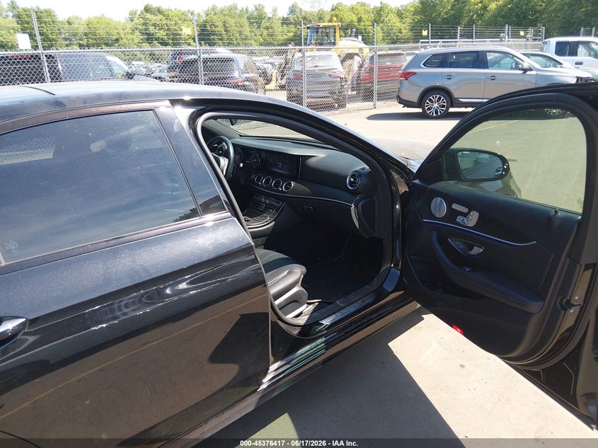 2019 Mercedes-benz E-klasse VIN WDDZF6JB7KA566099 IAAI salvage auction — SIDE, Salvage (Arizona), sold $12,900 on 2026-08-06 (photo 5)
