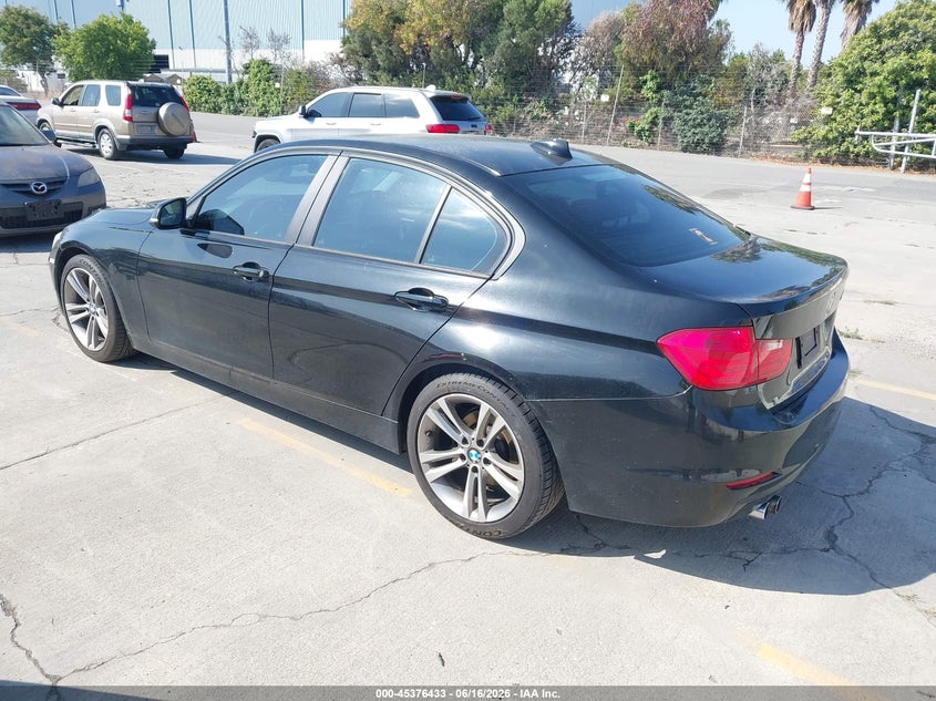 2014 BMW 3er VIN WBA3C1C50EK110430 IAAI salvage auction — NORMAL WEAR, Clear - Dealer Only (California), sold $625 on 2026-07-29 (photo 3)