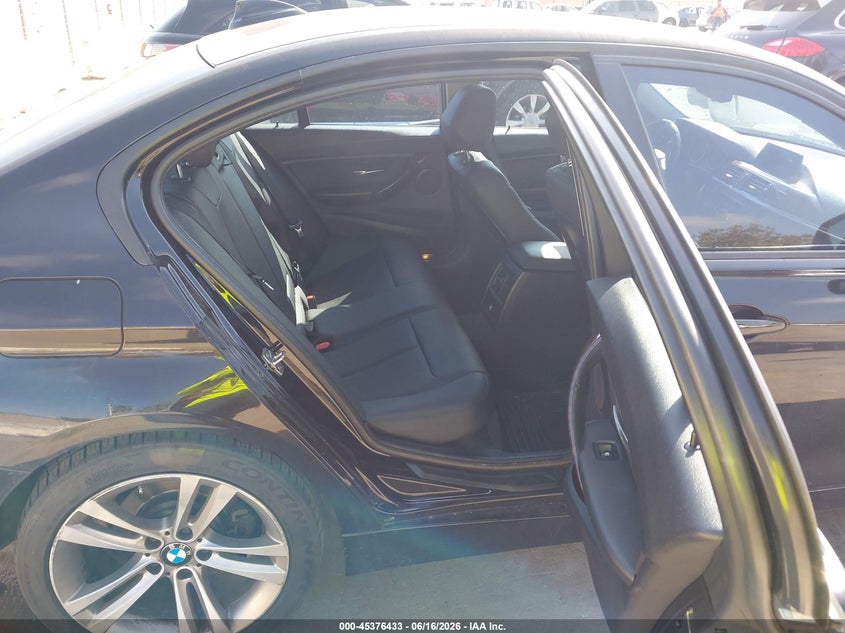 2014 BMW 3er VIN WBA3C1C50EK110430 IAAI salvage auction — NORMAL WEAR, Clear - Dealer Only (California), sold $625 on 2026-07-29 (photo 8)