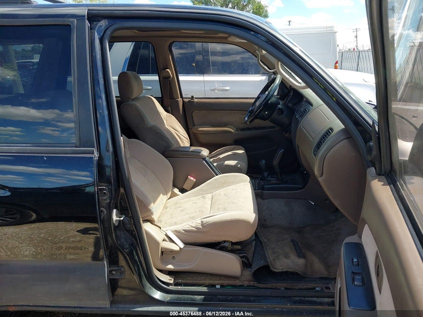 2001 Toyota 4runner VIN JT3HN86R819047674 IAAI salvage auction — NORMAL WEAR, Clear (Illinois), sold $900 on 2026-07-28 (photo 5)
