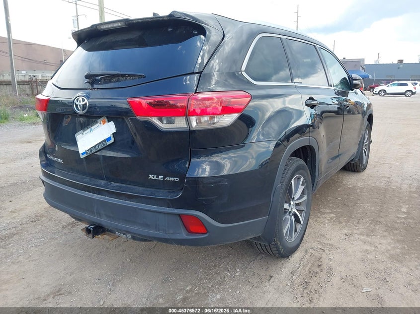 2017 Toyota Highlander VIN 5TDJZRFH0HS475099 IAAI salvage auction — LEFT FRONT, Clear (Michigan), sold $10,425 on 2026-07-23 (photo 4)