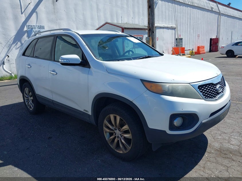 2011 Kia Sorento VIN 5XYKUDA22BG055731 IAAI salvage auction — NORMAL WEAR, Clear-Dealer Only (Oregon), sold $600 on 2026-07-09 (photo 1)
