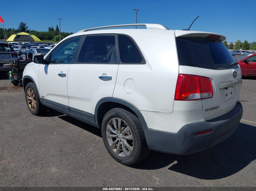 2011 Kia Sorento VIN 5XYKUDA22BG055731 IAAI salvage auction — NORMAL WEAR, Clear-Dealer Only (Oregon), sold $600 on 2026-07-09 (photo 3)