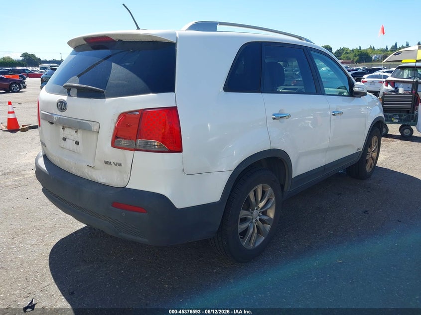 2011 Kia Sorento VIN 5XYKUDA22BG055731 IAAI salvage auction — NORMAL WEAR, Clear-Dealer Only (Oregon), sold $600 on 2026-07-09 (photo 4)