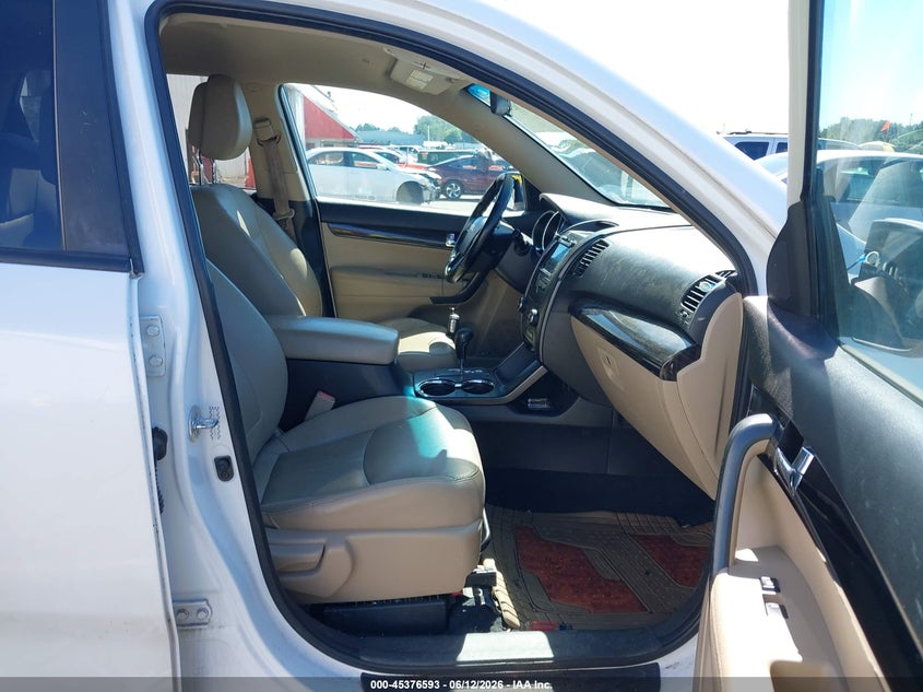 2011 Kia Sorento VIN 5XYKUDA22BG055731 IAAI salvage auction — NORMAL WEAR, Clear-Dealer Only (Oregon), sold $600 on 2026-07-09 (photo 5)