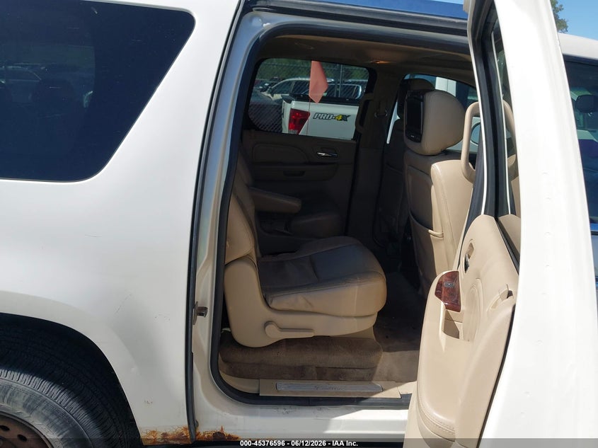2009 Cadillac Escalade esv VIN 1GYFK26289R121077 IAAI salvage auction — NORMAL WEAR, Regular Certificate (Iowa), sold $675 on 2026-07-28 (photo 8)