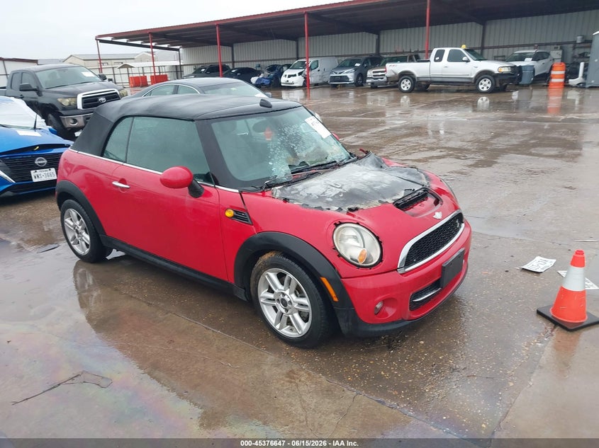 2011 Mini Cooper VIN WMWZN3C5XBT133140 IAAI salvage auction — ENGINE BURN, Salvage (Texas), sold $150 on 2026-08-18 (photo 1)
