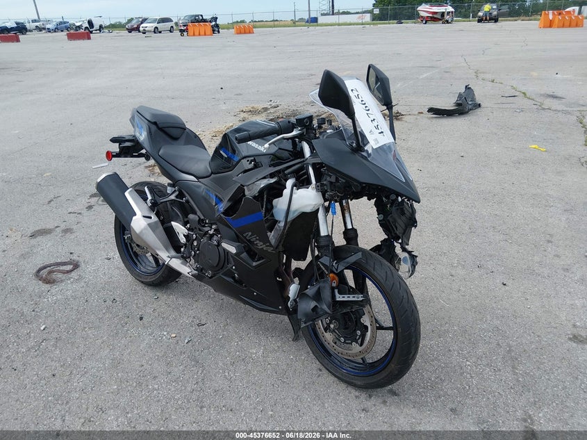 2025 Kawasaki Ninja VIN ML5EXGJ19SDA45769 IAAI salvage auction — FRONT END, Salvage (Missouri), sold $800 on 2026-07-29 (photo 1)