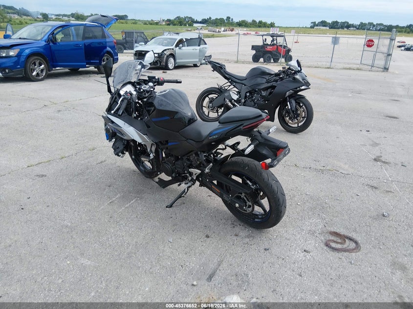 2025 Kawasaki Ninja VIN ML5EXGJ19SDA45769 IAAI salvage auction — FRONT END, Salvage (Missouri), sold $800 on 2026-07-29 (photo 3)