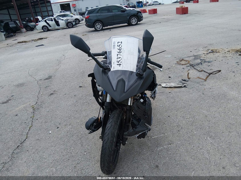 2025 Kawasaki Ninja VIN ML5EXGJ19SDA45769 IAAI salvage auction — FRONT END, Salvage (Missouri), sold $800 on 2026-07-29 (photo 5)