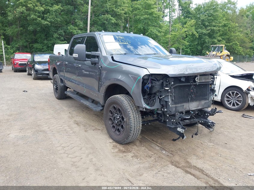 2024 Ford F350 VIN 1FT8W3BTXRED79602 IAAI salvage auction — FRONT END, Salvage Title, sold $8,100 on 2026-07-29 (photo 1)