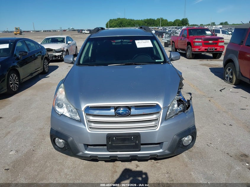 2013 Subaru Outback VIN 4S4BRBCC4D3297404 IAAI salvage auction — FRONT & REAR, Salvage Title, sold $500 on 2026-07-28 (photo 6)