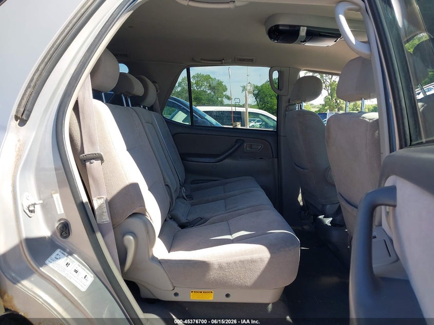 2002 Toyota Sequoia VIN 5TDBT44A62S073478 IAAI salvage auction — NORMAL WEAR, Regular Certificate (Iowa), sold $600 on 2026-07-14 (photo 8)