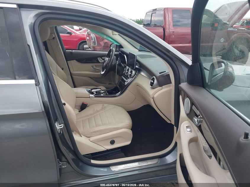 2016 Mercedes-benz Glc VIN WDC0G4KB9GF068770 IAAI salvage auction — LEFT SIDE, Original (Texas), sold $25 on 2026-07-28 (photo 5)