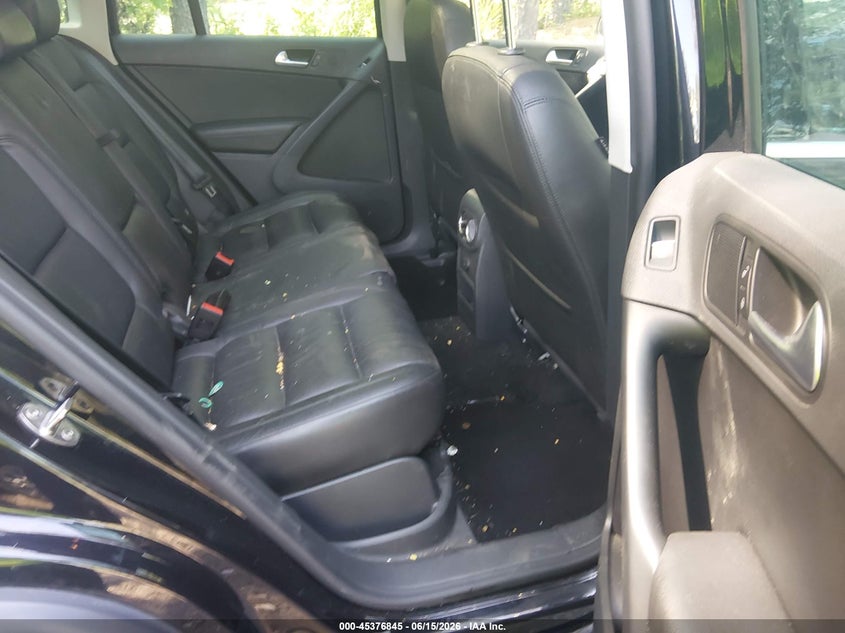 2017 Volkswagen Tiguan VIN WVGUV7AX9HK020248 IAAI salvage auction — FRONT END, Salvage Title, sold $3,350 on 2026-07-25 (photo 8)