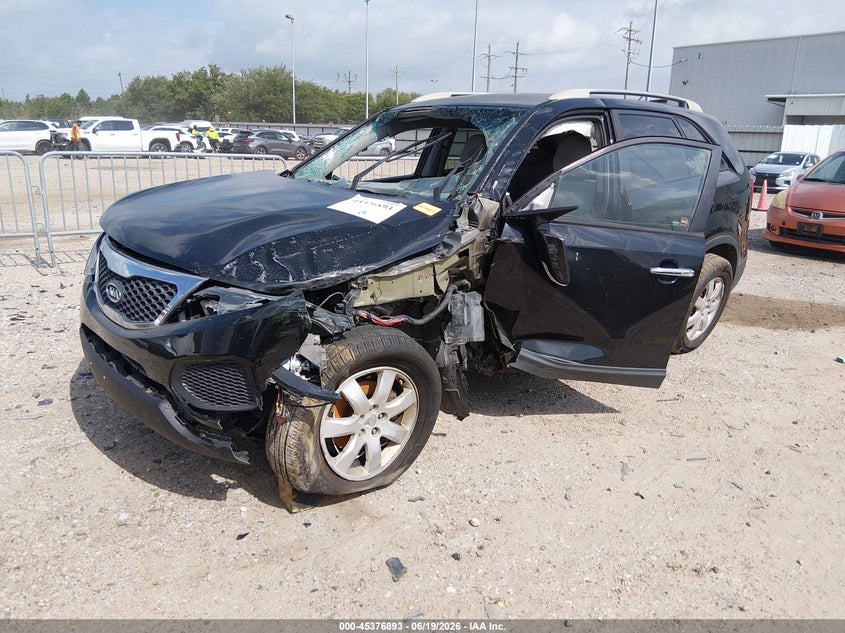 2012 Kia Sorento VIN 5XYKT4A21CG286978 IAAI salvage auction — ROLLOVER, Non-Repairable (Texas), sold $275 on 2026-07-23 (photo 2)