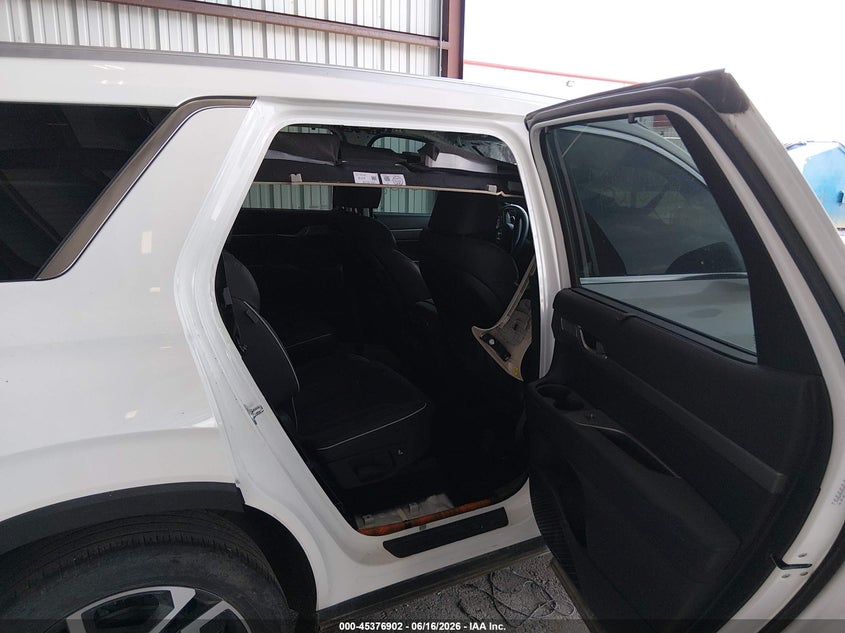 2024 Hyundai Palisade VIN KM8R44GE3RU758744 IAAI salvage auction — REAR END, Salvage (Missouri), sold $10,200 on 2026-07-30 (photo 8)