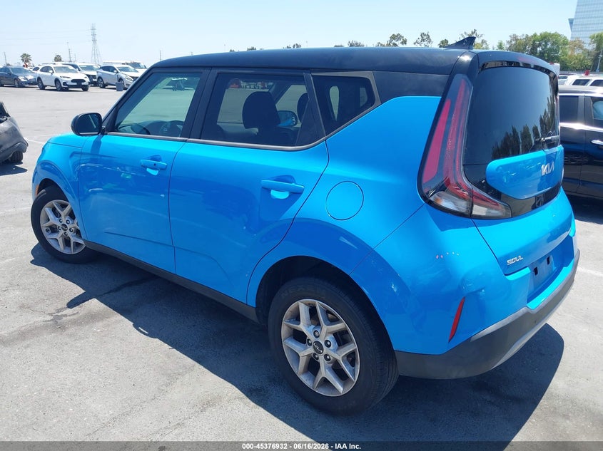 2024 Kia Soul VIN KNDJ23AU2R7226773 IAAI salvage auction — RIGHT SIDE, Salvage (California), sold $4,100 on 2026-07-23 (photo 3)