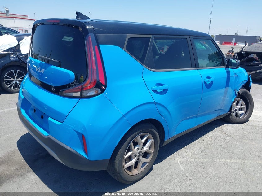 2024 Kia Soul VIN KNDJ23AU2R7226773 IAAI salvage auction — RIGHT SIDE, Salvage (California), sold $4,100 on 2026-07-23 (photo 4)