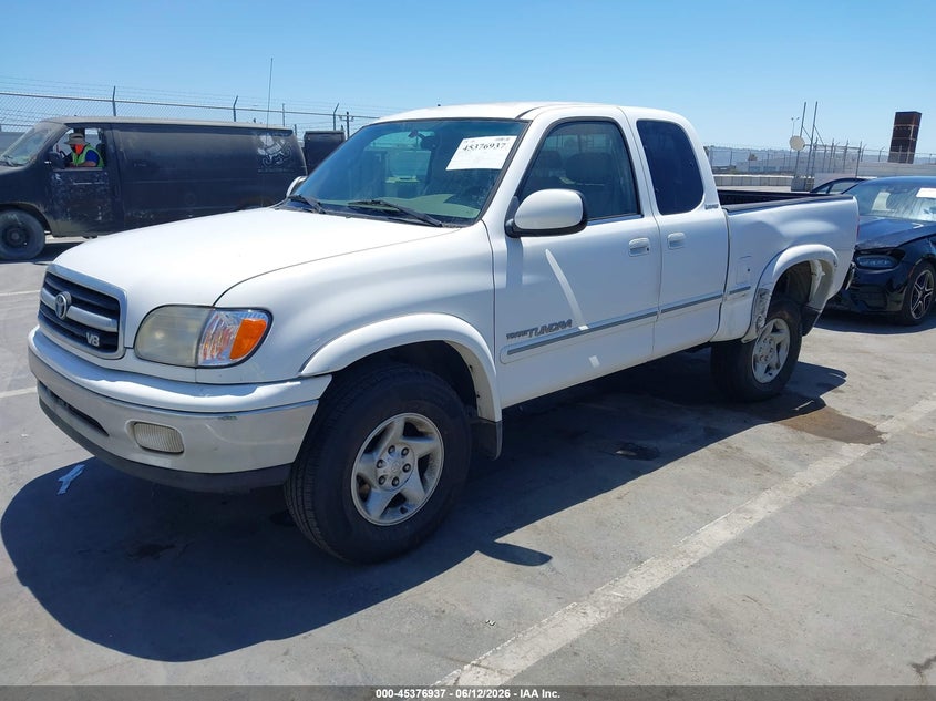 2000 Toyota Tundra VIN 5TBRT3815YS089675 IAAI salvage auction — LEFT & RIGHT, Salvage (California), sold $2,750 on 2026-07-15 (photo 2)